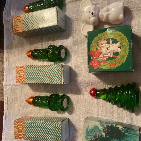 avon collector bottles in original boxes - Picture 2 of 3